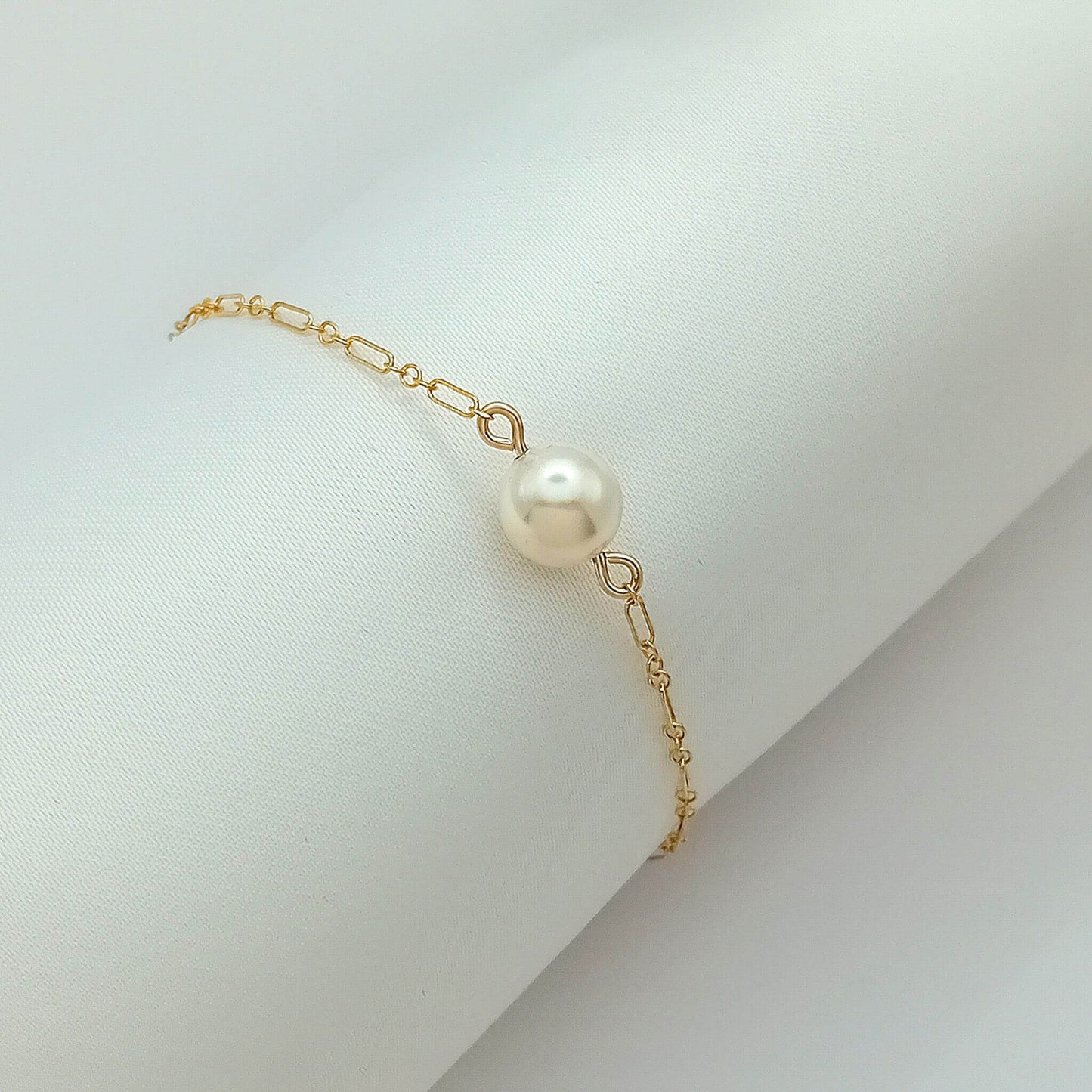 Ivory Pearl Gold Bracelet